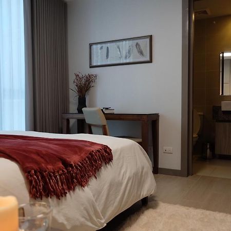 One Uptown Residence Taguig Exterior photo